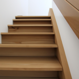 Escalier en Bois : Alliance Parfaite entre Tradition et Modernité pour un Intérieur Accueillant Le Raincy